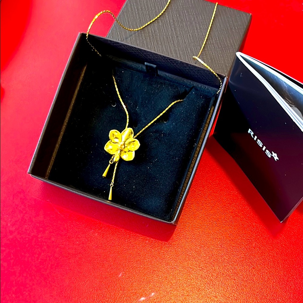 Risis  necklace
